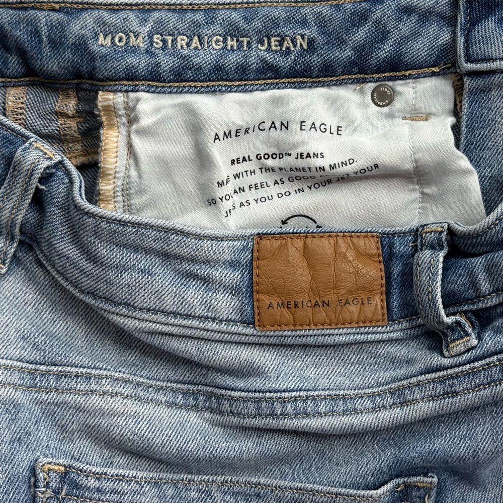 American Eagle AE Mom Straight Jean stretch Women's Jeans size 6 short